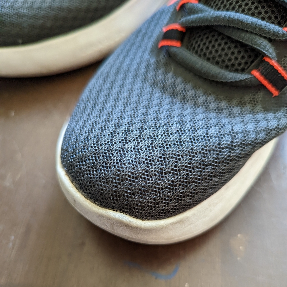 Nikes - Picture 3 of 6